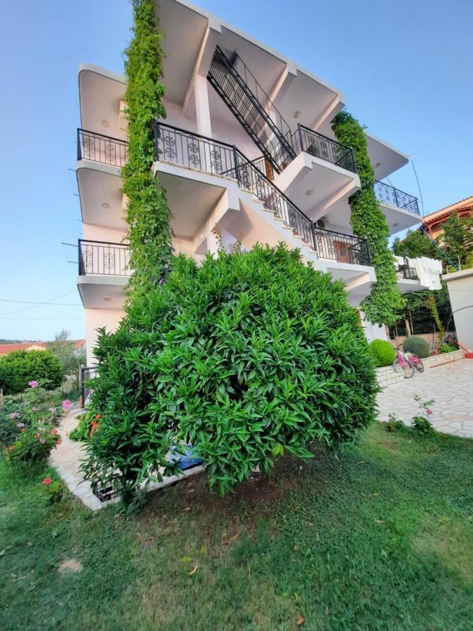 Villa Festim Ксамил Экстерьер фото